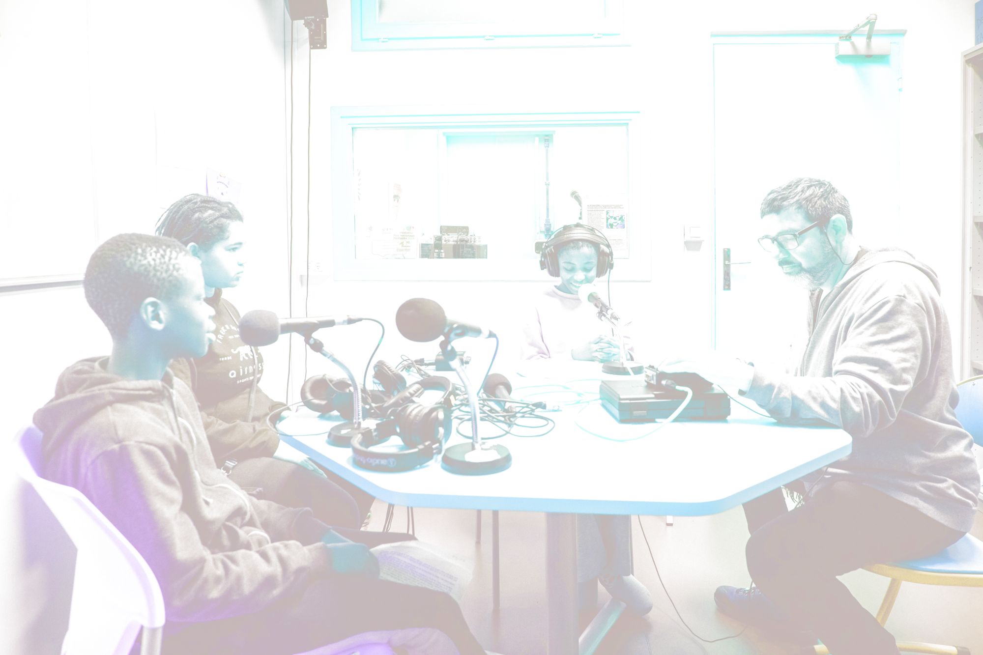 Enregistrement du podcast par les élèves de CM2 de l'école Maurice Thorez. Crédits : Julie Subiry 