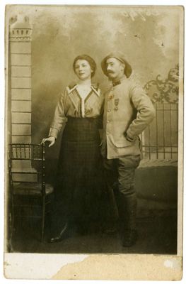 Pierre Moulie et Louise Lacourbas, 1920-1921. Arch. familiales.